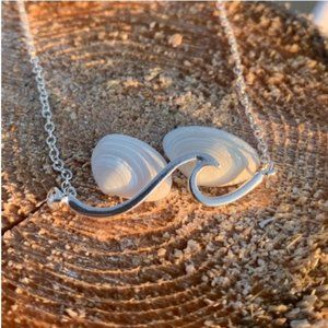 Delicate Wave Silver Necklace